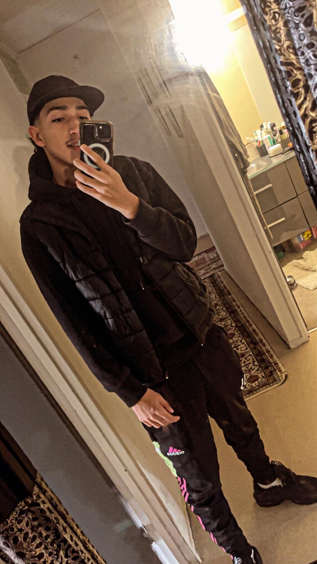 Profil de Cem, 19 ans, Trav à Oberschlinder