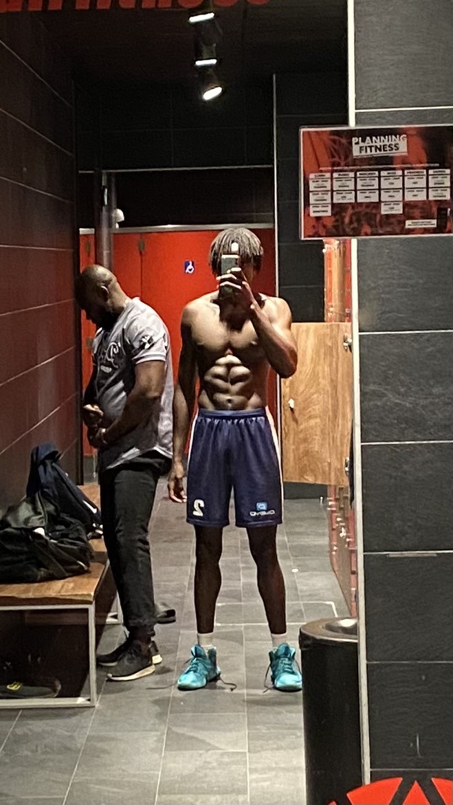 Profil de Elior, 24 ans, Trav à Fischbach