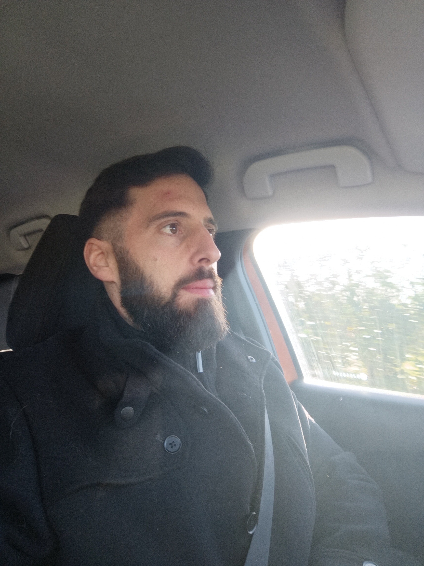 Profil de Namir, 33 ans, Trav à Hoffelt